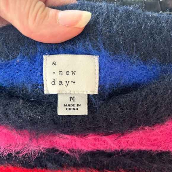 EUC A New Day Women's Crewneck Fuzzy Pullover sweater Multicolor Stripe - Picture 5 of 16